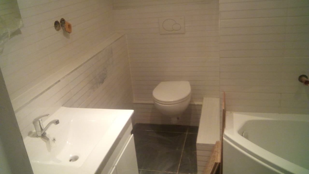 Rekonstrukce koupelnov�ho j�dra (Pardubice)